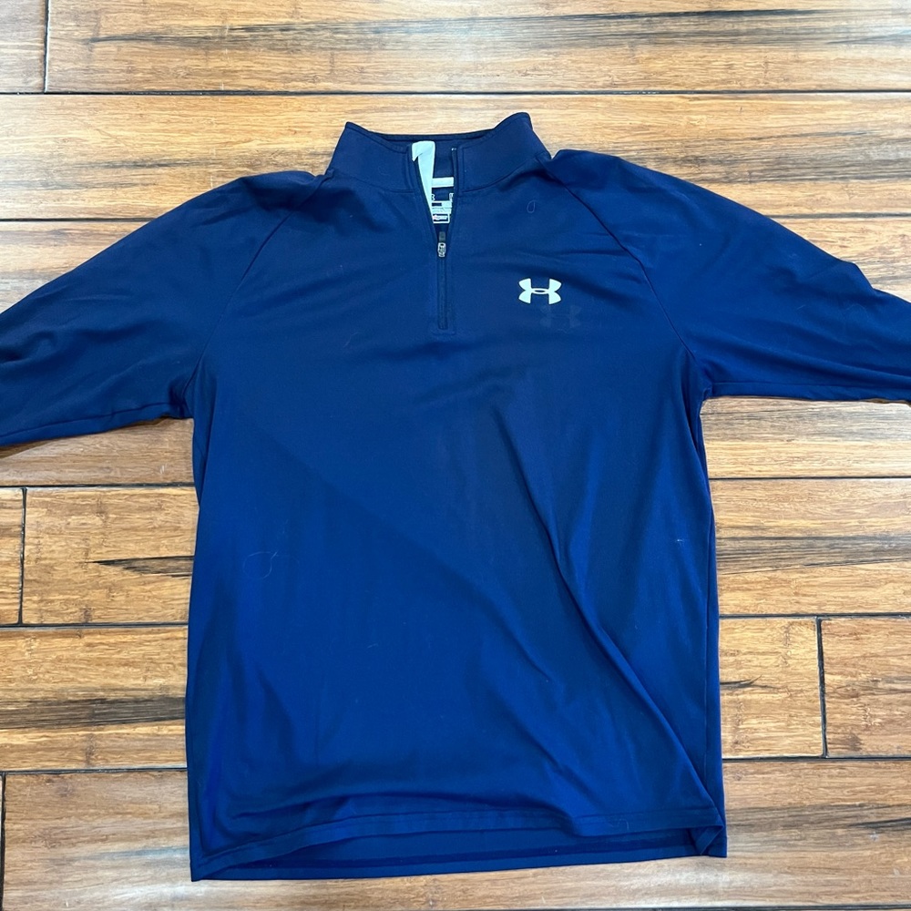 Men’s Med Blue Under Armour half zip pullover
